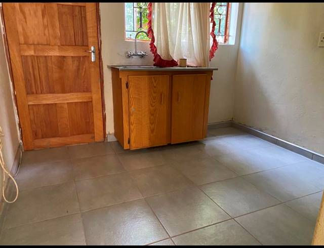 1 BEDROOM PROPERTY TO RENT IN MAHWELERENG